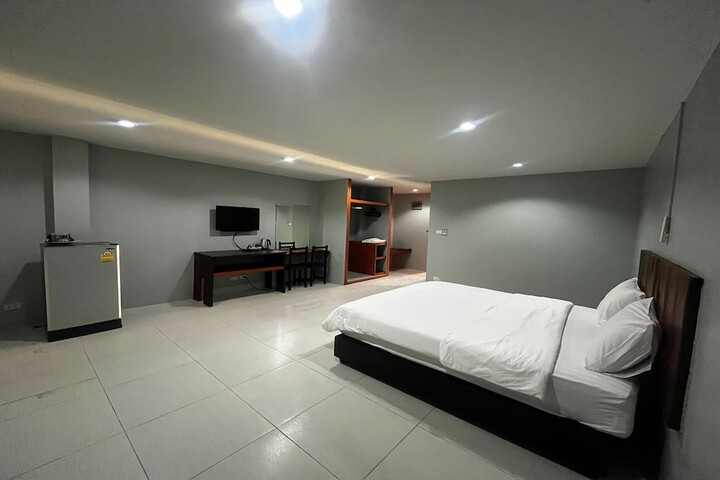 Room 5 of 53