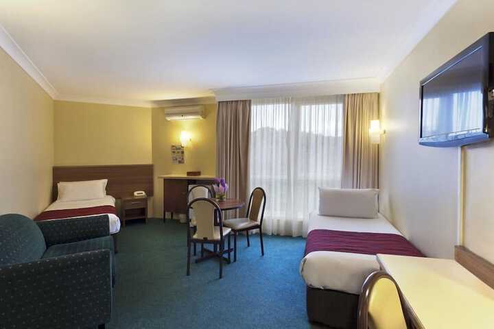 Room 12 of 16
