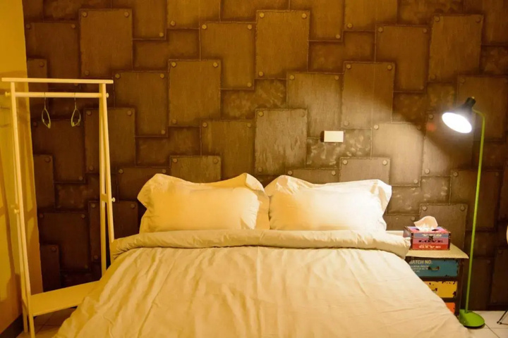 Room 5 of 14
