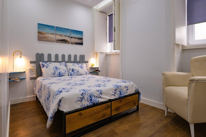 Room 4 of 17