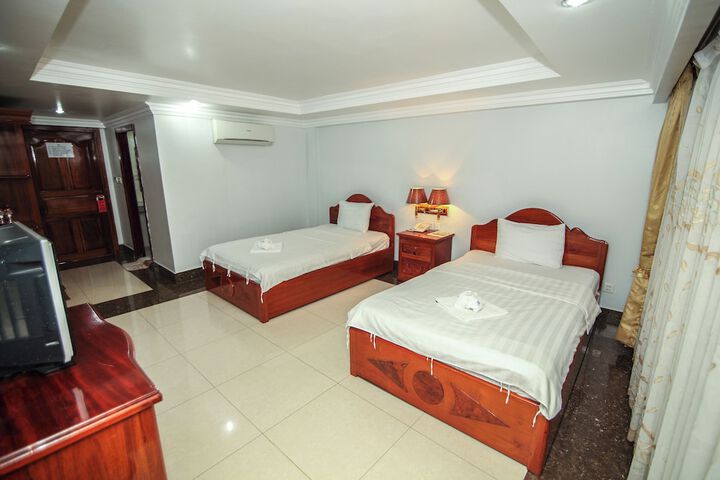 Room 37 of 63