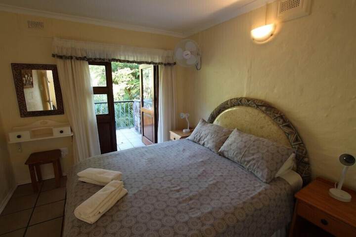Room 2 of 63