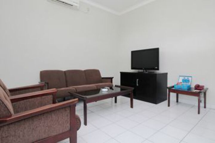 Room 9 of 12