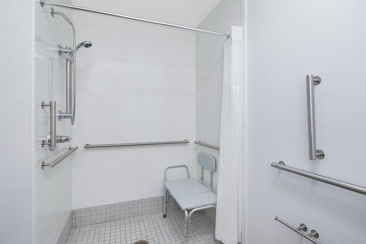 1 Double Mobility Accessible Tub (6 of 6)