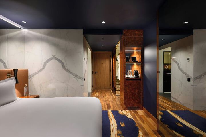 Room 46 of 130