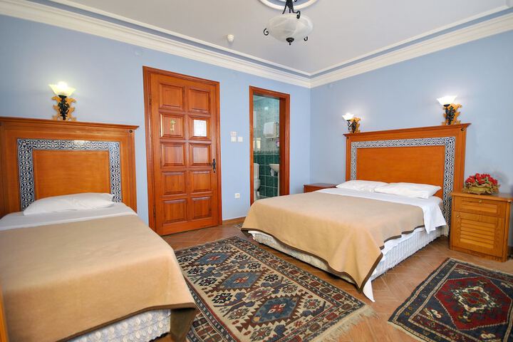 Room 14 of 30