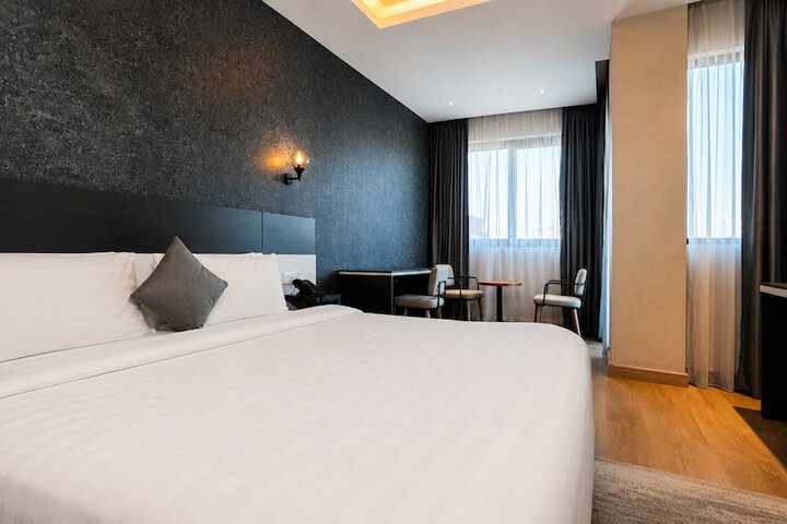 Room 21 of 49