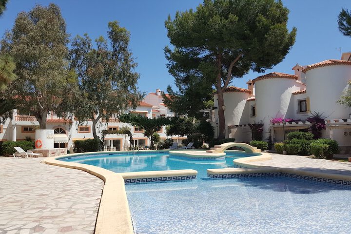 Pool 47 of 64