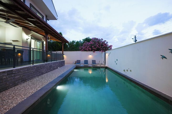 Pool 7 of 35