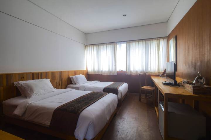 Room 32 of 56