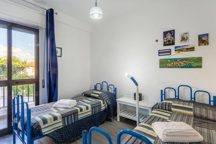 Room 4 of 14
