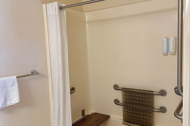 Room 33 of 44