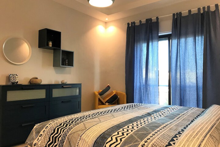 Room 25 of 127