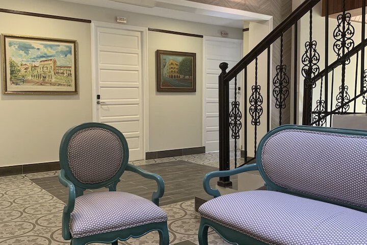 Hotel Lobby