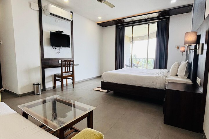 Room 5 of 23
