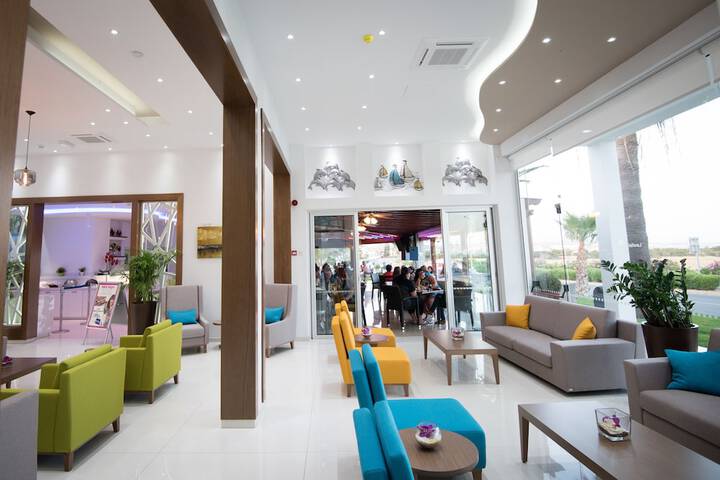 Guest Lobby