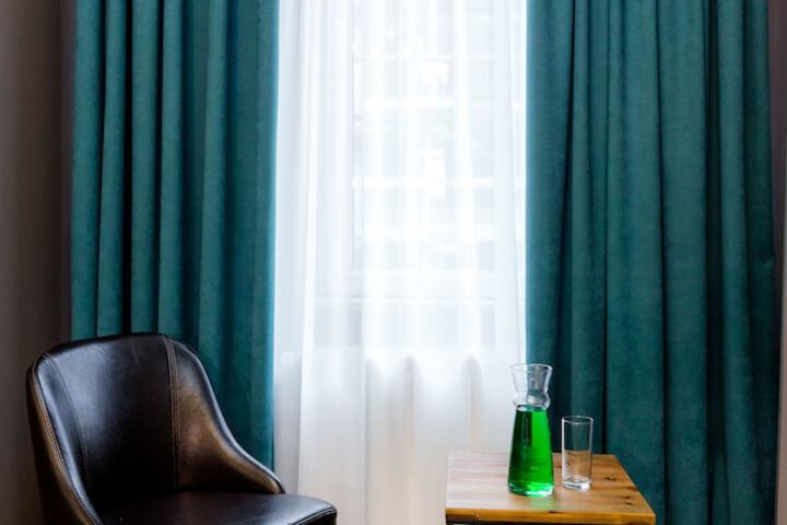 Room 28 of 108