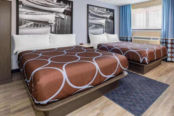 2 Double Beds (3 of 5)