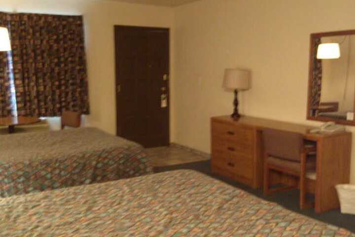Room 11 of 37