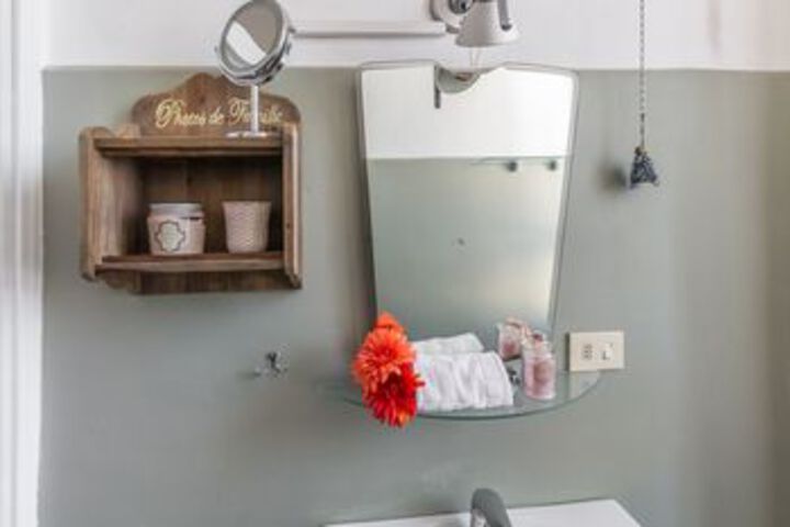 Room 4 of 35