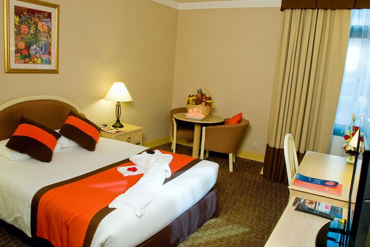 Room 15 of 48