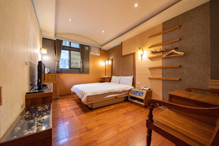 Room 35 of 65