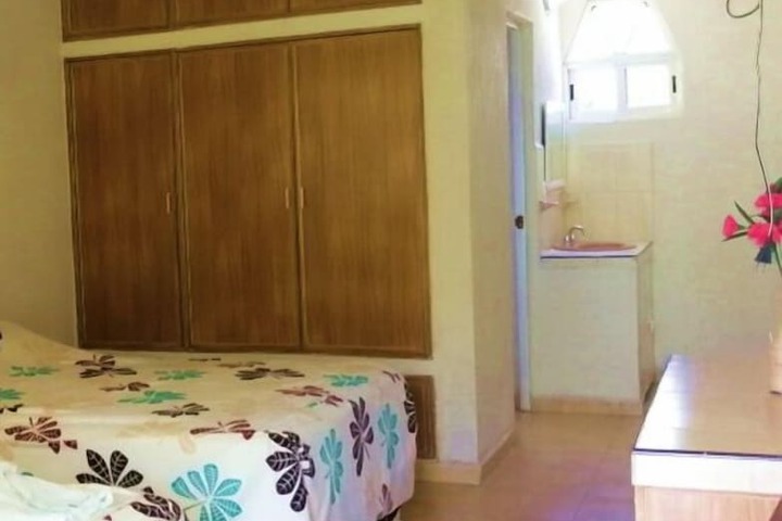 Room 9 of 50