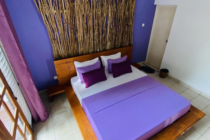 Room 4 of 14