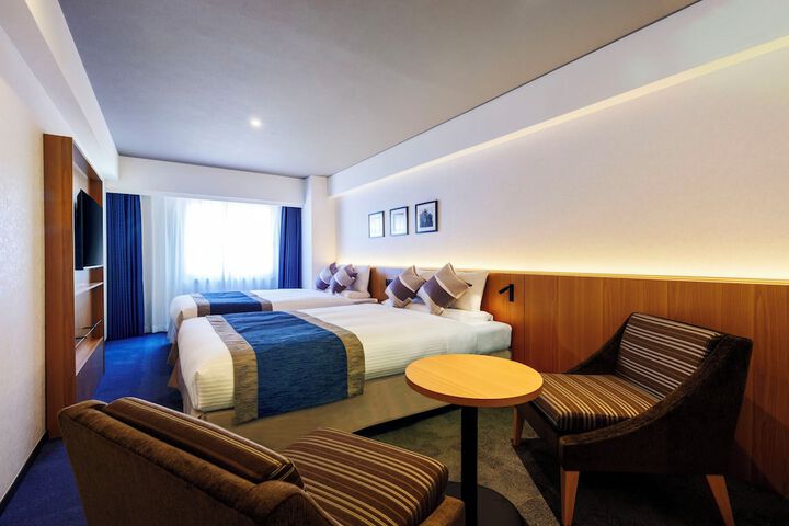 Room 4 of 35