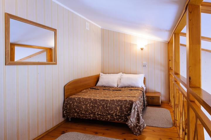Room 5 of 74