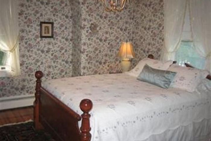 Room 10 of 48