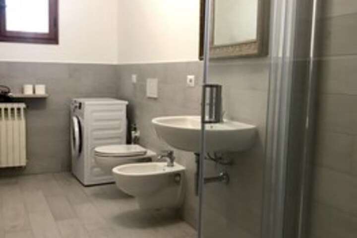 Room 3 of 46
