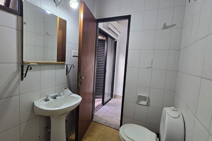 Room 16 of 25