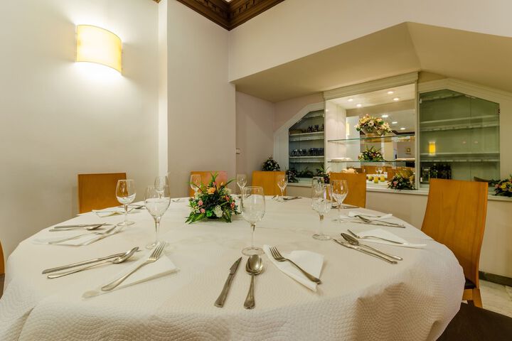 Dining Photos
