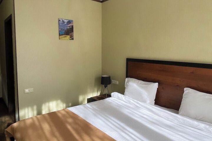 Room 14 of 65
