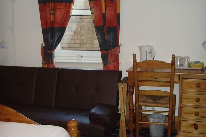 Room 18 of 66