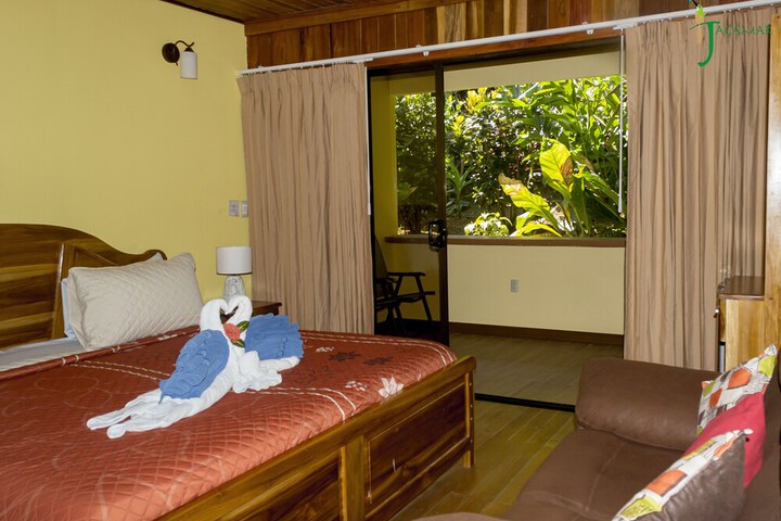 Room 52 of 141