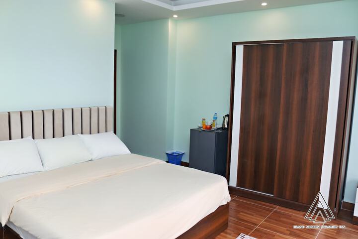Room 65 of 134