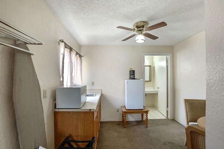 Room 19 of 35