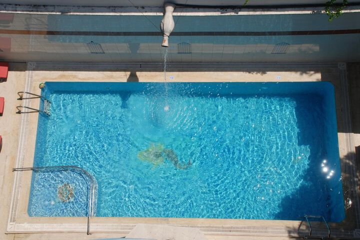 Hotel Pool