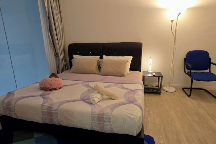 Room 93 of 226