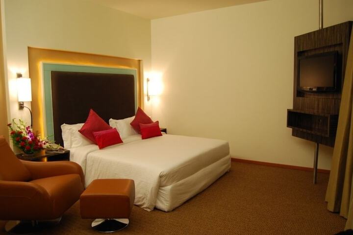 Room 6 of 31