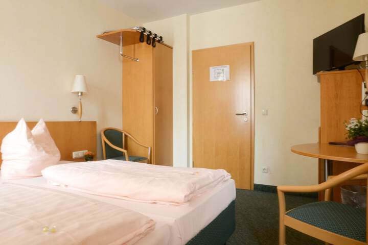Room 12 of 47