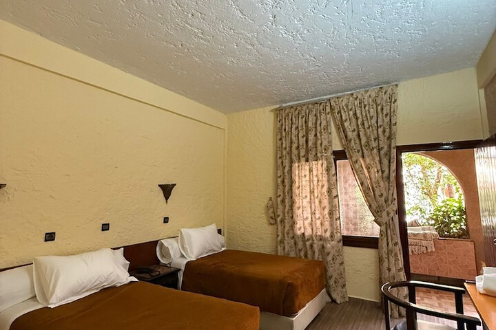 Room 16 of 61