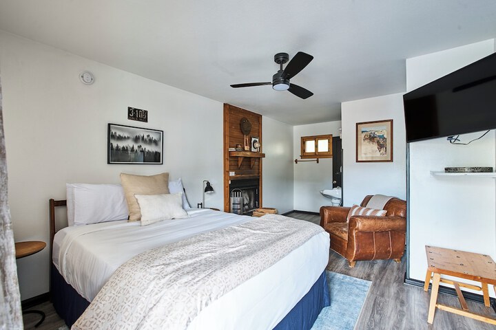 Room 28 of 177