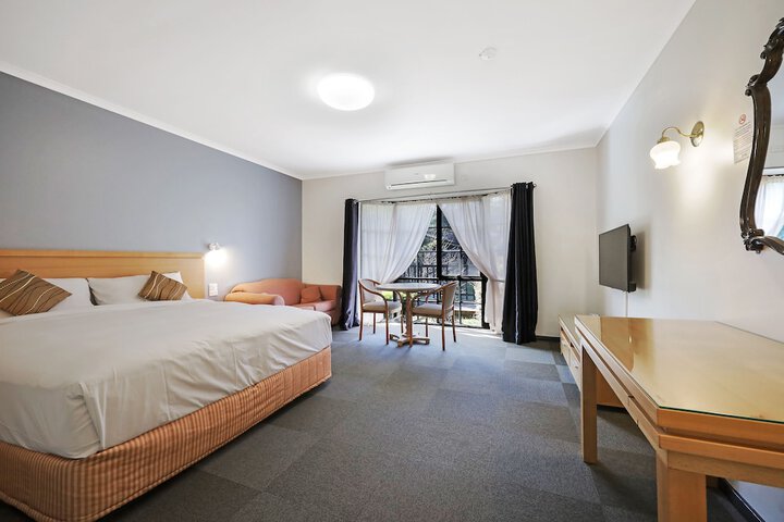 Room 5 of 47