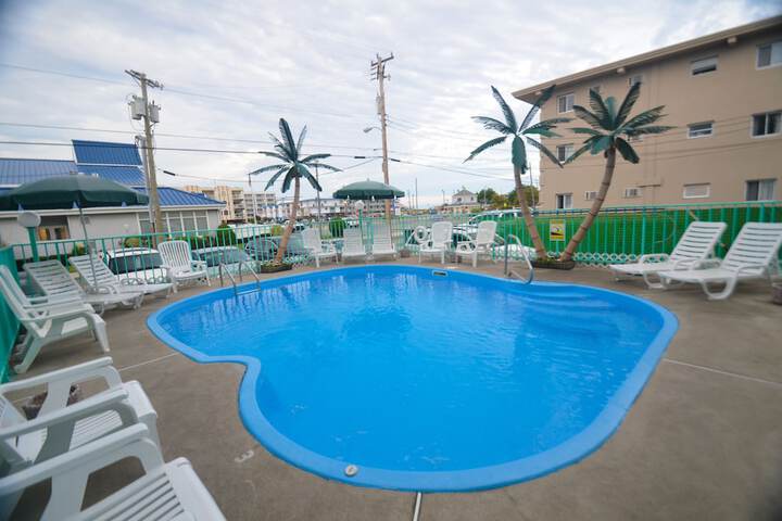 Pool 26 of 34