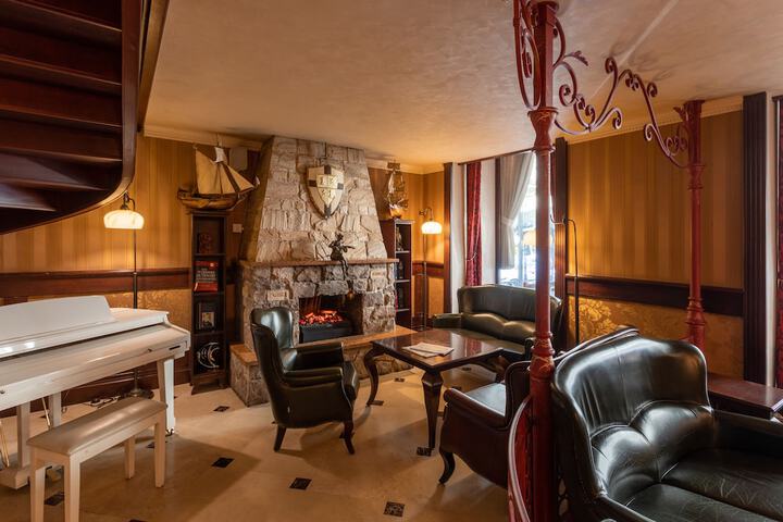 Hotel Interior 7 of 89