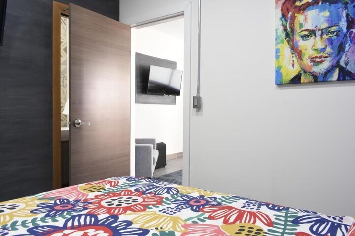 Room 20 of 158