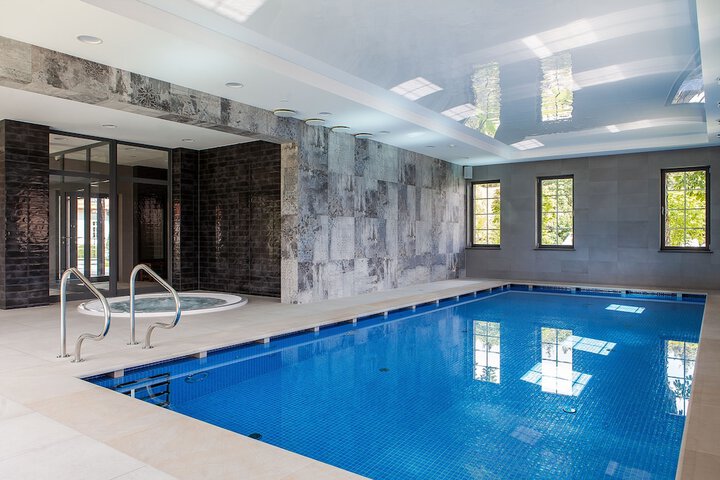 Pool 44 of 74
